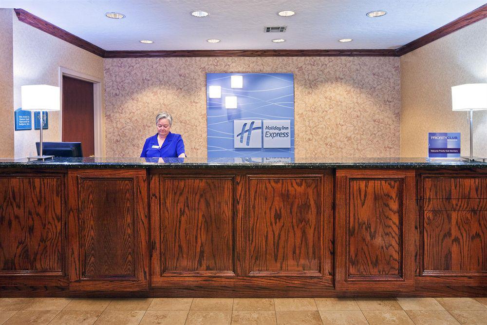 Holiday Inn Express & Suites Midwest City By Ihg Interior foto