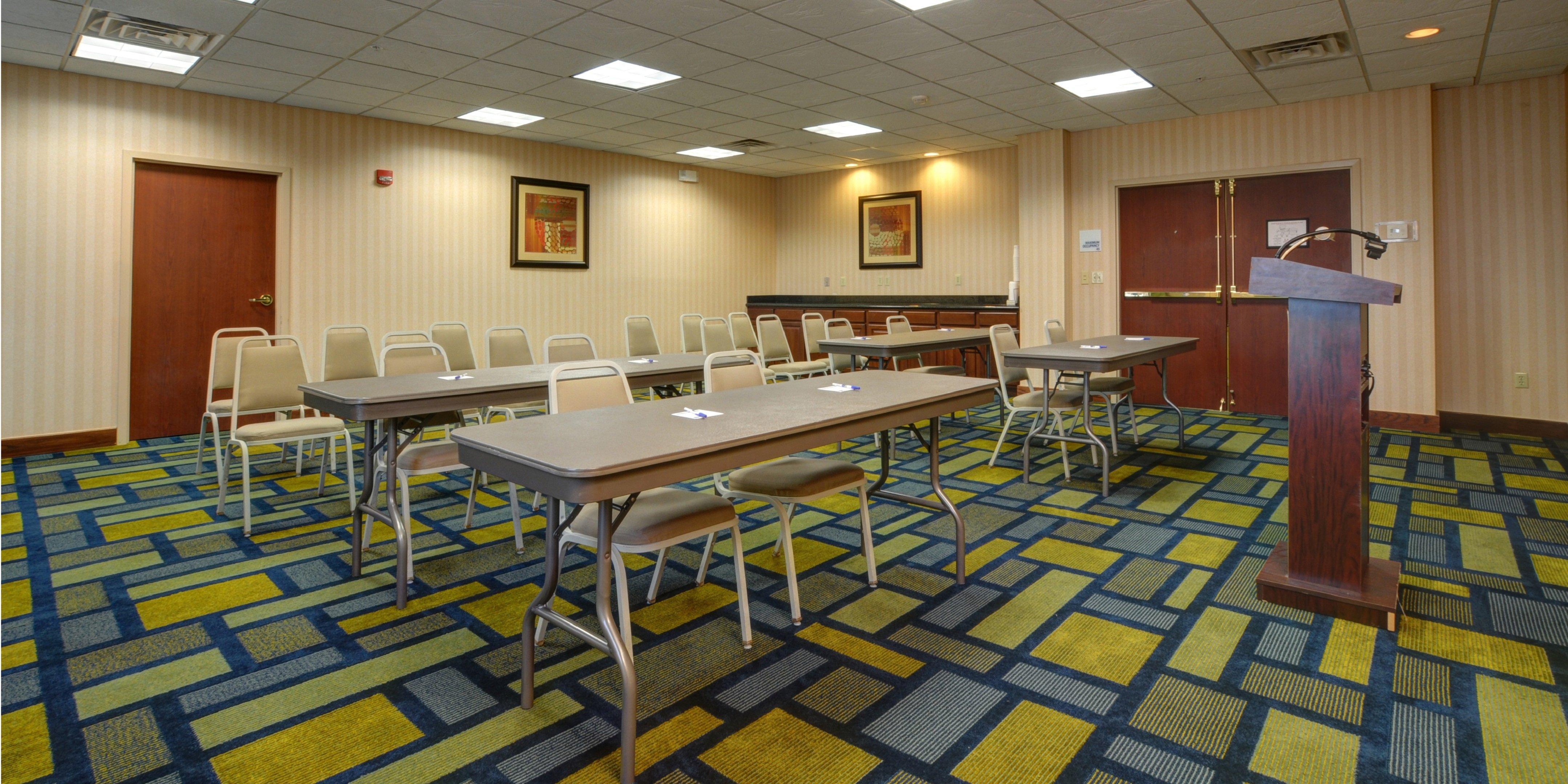 Holiday Inn Express & Suites Midwest City By Ihg Exterior foto