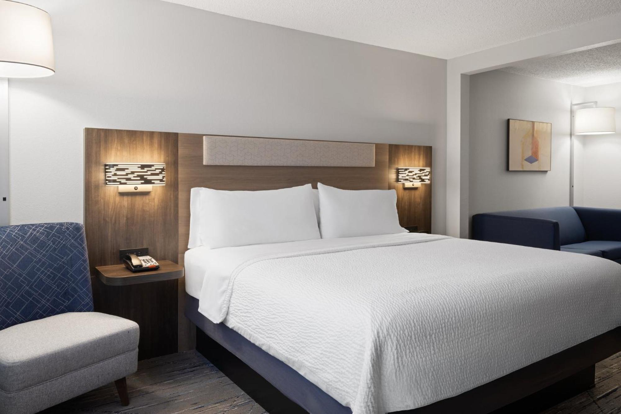 Holiday Inn Express & Suites Midwest City By Ihg Exterior foto