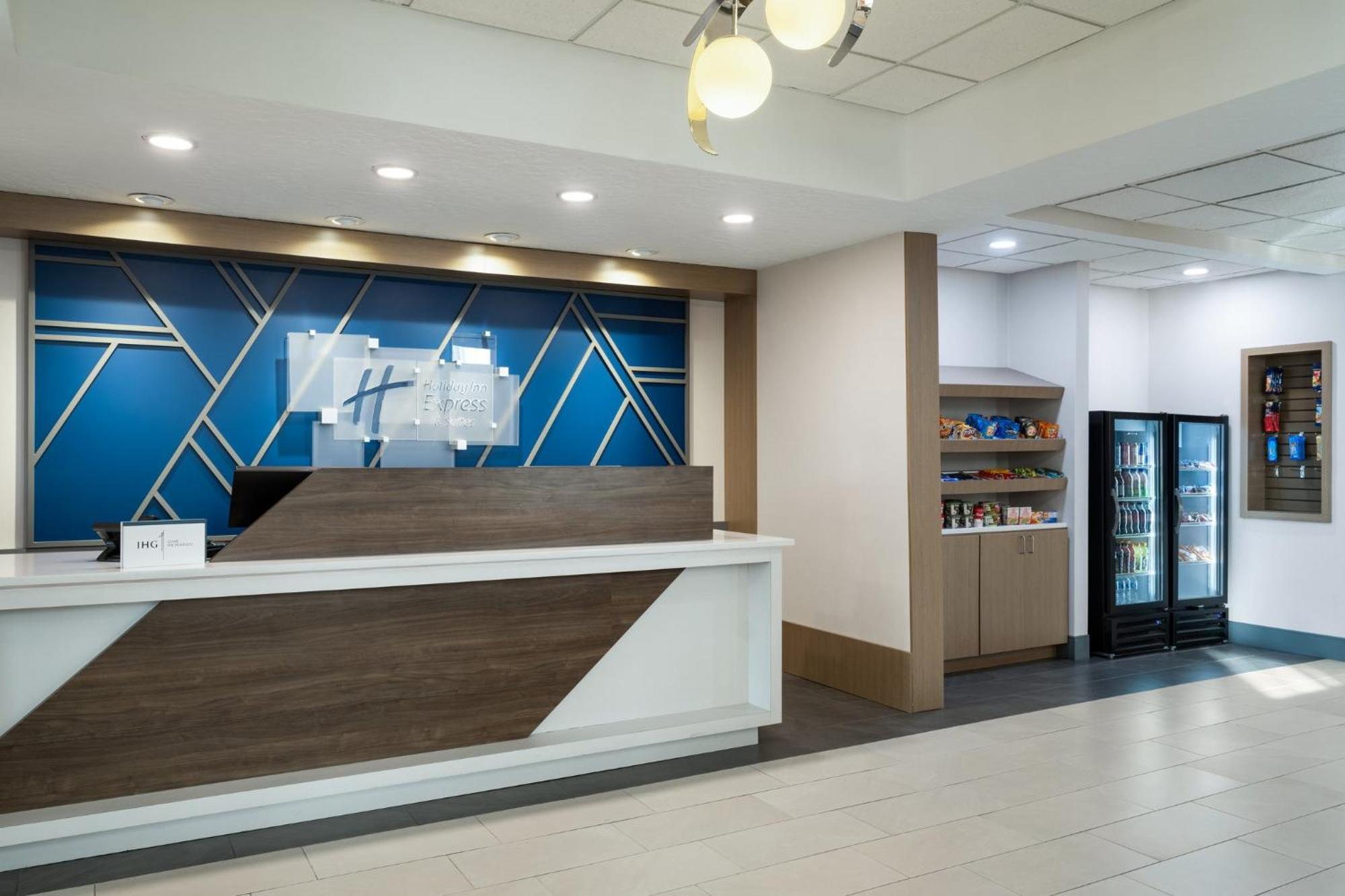 Holiday Inn Express & Suites Midwest City By Ihg Exterior foto