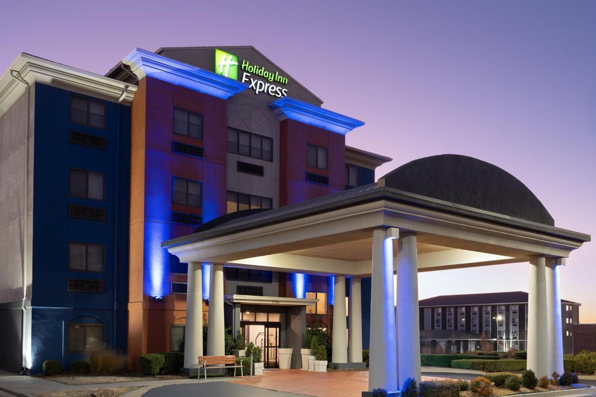 Holiday Inn Express & Suites Midwest City By Ihg Exterior foto