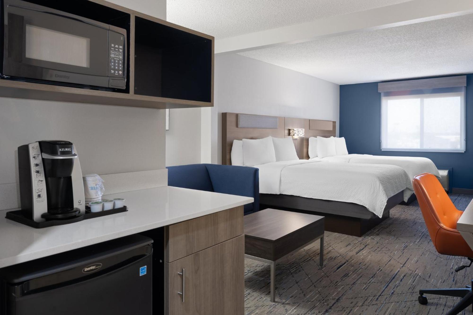 Holiday Inn Express & Suites Midwest City By Ihg Exterior foto