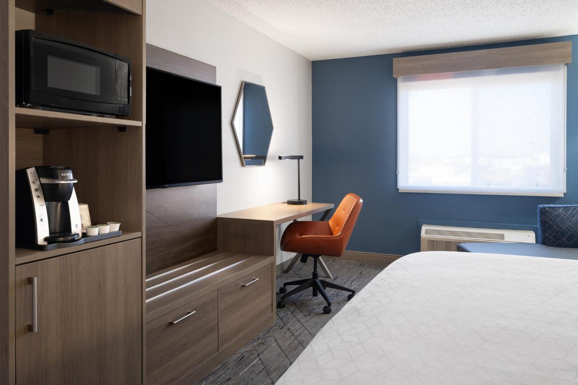 Holiday Inn Express & Suites Midwest City By Ihg Exterior foto